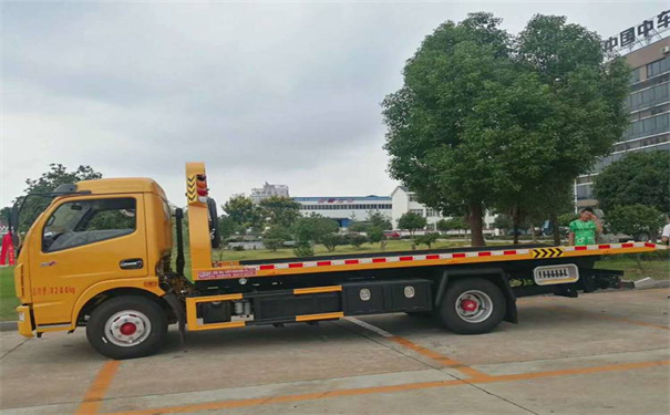 昌都定远24小时拖车救援电话号码，定远道路救援公司怎么收费的